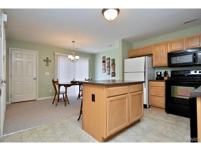 433 Wild Oak Dr, O'fallon, MO 63368 photo 5