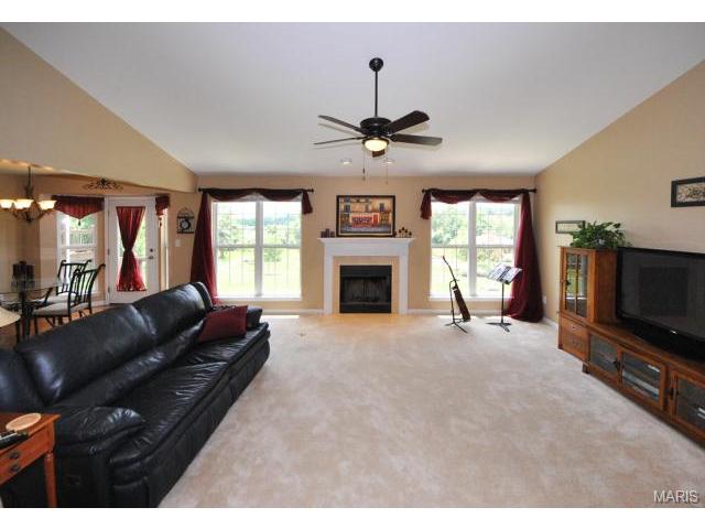 718 Sunset Ln, O'fallon, MO 63366 photo 11