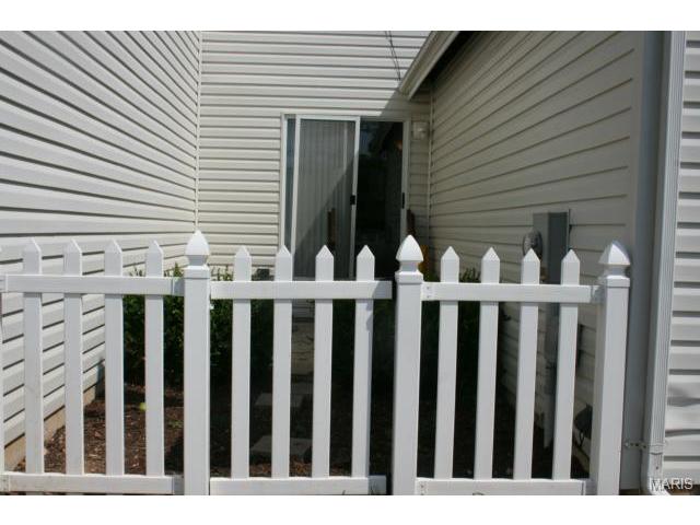 328 Heritage Commons Cir, O'fallon, MO 63368 photo 11