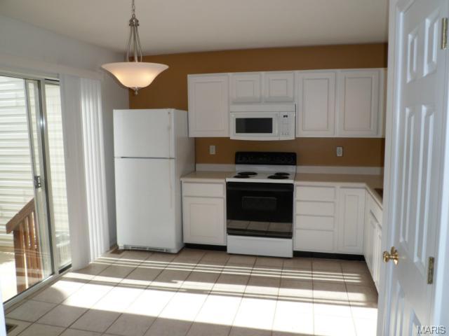 328 Heritage Commons Cir, O'fallon, MO 63368 photo 2