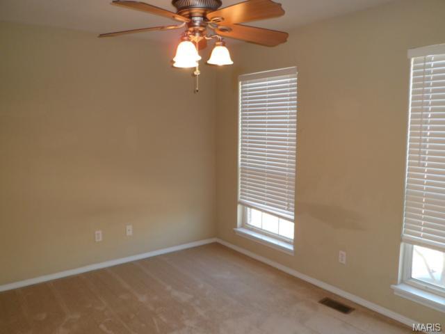 328 Heritage Commons Cir, O'fallon, MO 63368 photo 9