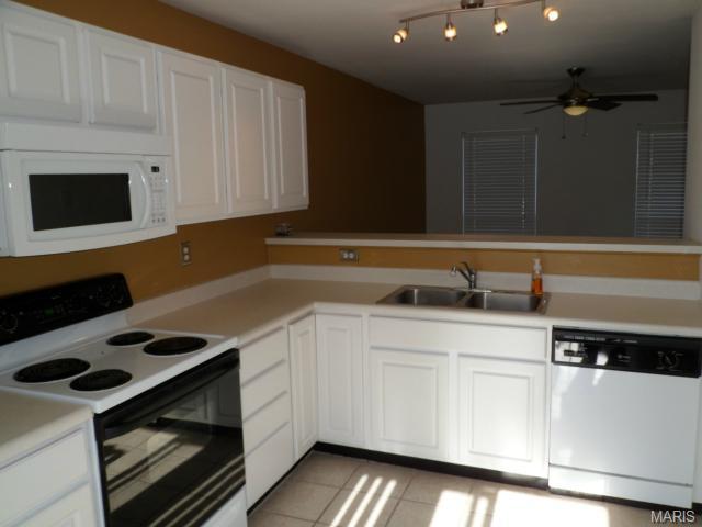 328 Heritage Commons Cir, O'fallon, MO 63368 photo 4