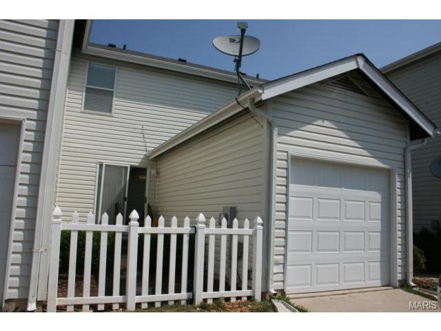 328 Heritage Commons Cir, O'fallon, MO 63368 photo 12
