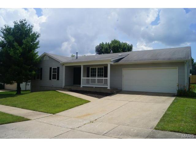 1334 Manuka Dr, O'fallon, MO 63366 photo 1