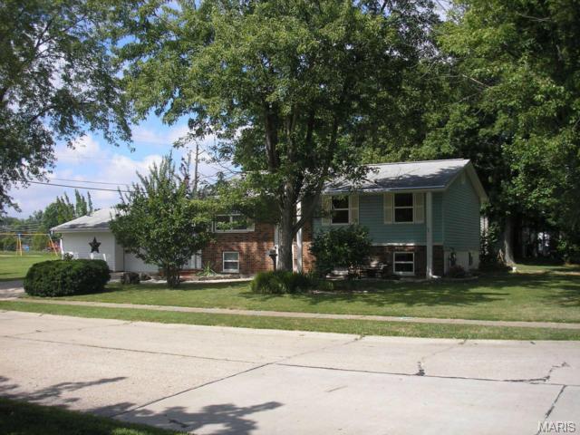 505 Sunflower Ln, O'fallon, MO 63366 photo 2