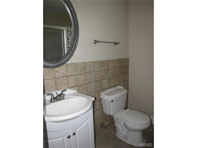 3208 Hawk Dr, Saint Charles, MO 63301 photo 6