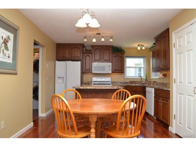 7135 Oak Stream Dr, O'fallon, MO 63368 photo 2