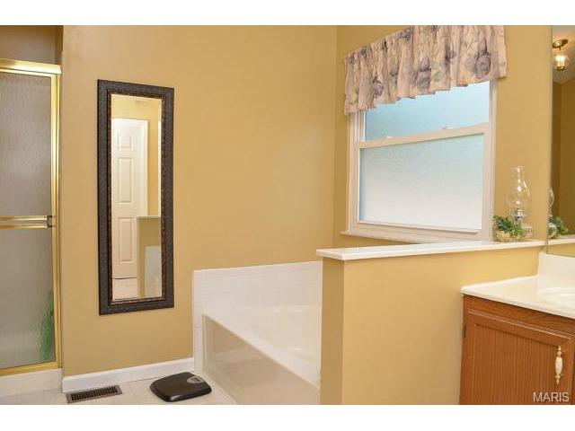 7135 Oak Stream Dr, O'fallon, MO 63368 photo 11