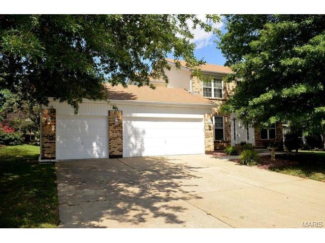 7135 Oak Stream Dr, O'fallon, MO 63368 photo 1
