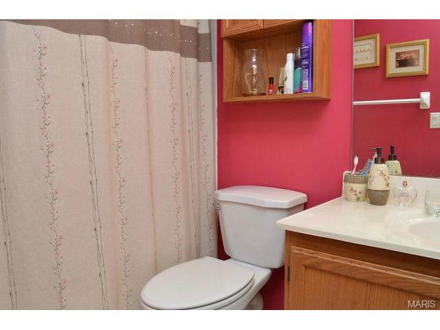 7135 Oak Stream Dr, O'fallon, MO 63368 photo 16