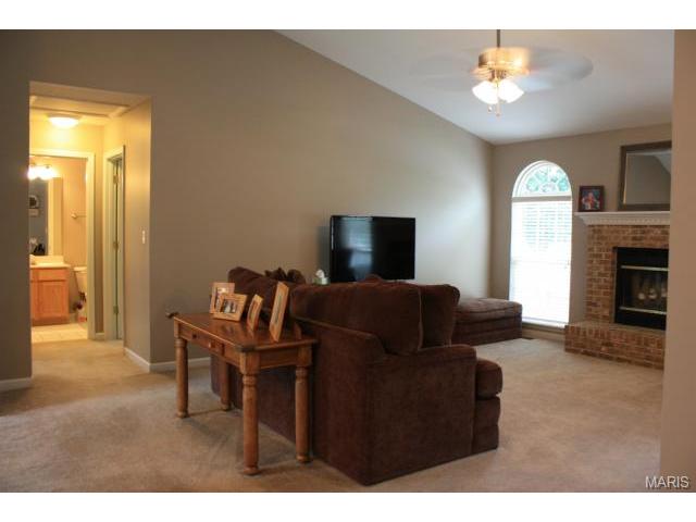 509 Topaz Dr, O'fallon, MO 63366 photo 10