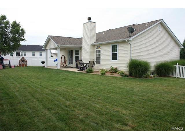 509 Topaz Dr, O'fallon, MO 63366 photo 3