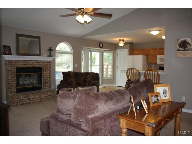 509 Topaz Dr, O'fallon, MO 63366 photo 9