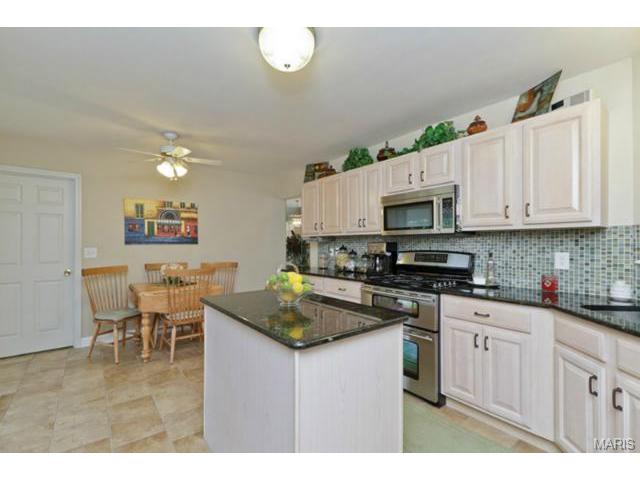 446 Winter Park Dr, O'fallon, MO 63366 photo 6