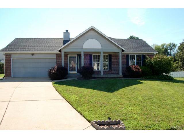 1328 Bryan Valley Dr, O'fallon, MO 63366 photo 1
