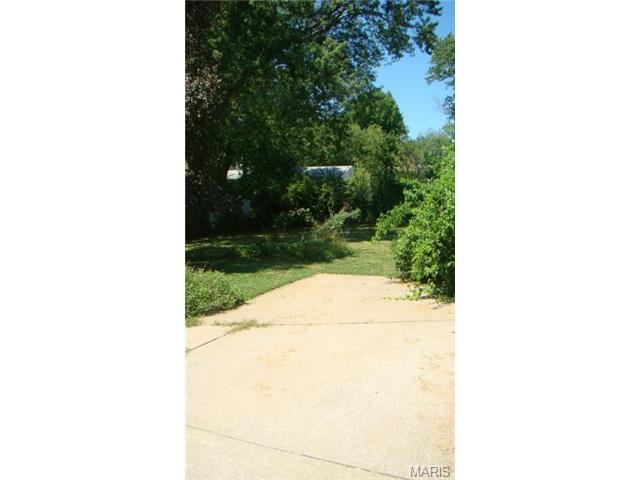 943 Spring Ave, Saint Charles, MO 63301 photo 21