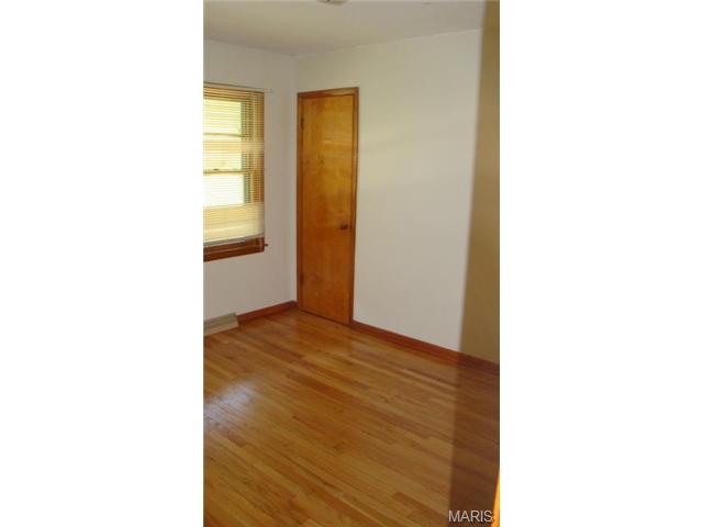 943 Spring Ave, Saint Charles, MO 63301 photo 14