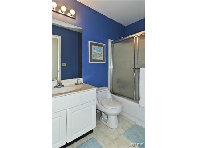 1413 Apple Valley Dr, O'fallon, MO 63366 photo 18