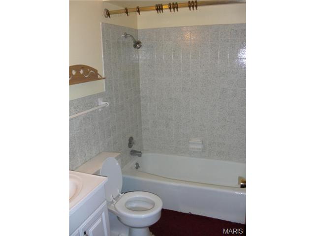 626 Riverside Dr, Saint Charles, MO 63304 photo 7