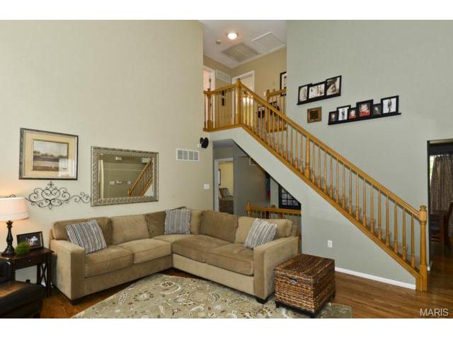 418 Buckhurst Dr, Ballwin, MO 63021 photo 7
