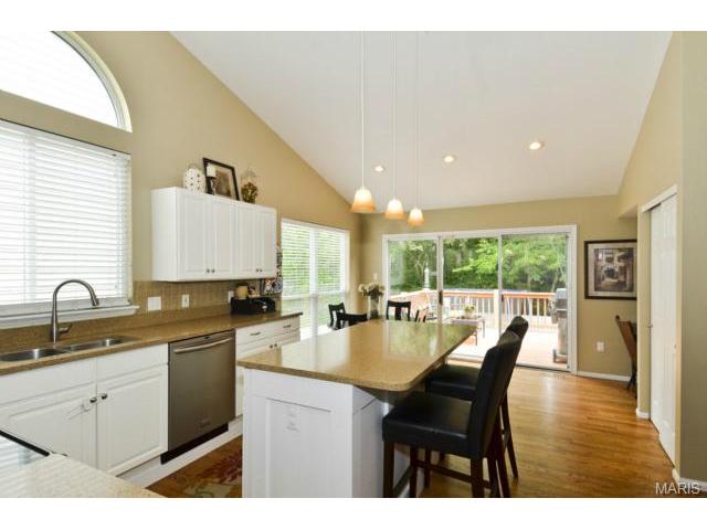 418 Buckhurst Dr, Ballwin, MO 63021 photo 10