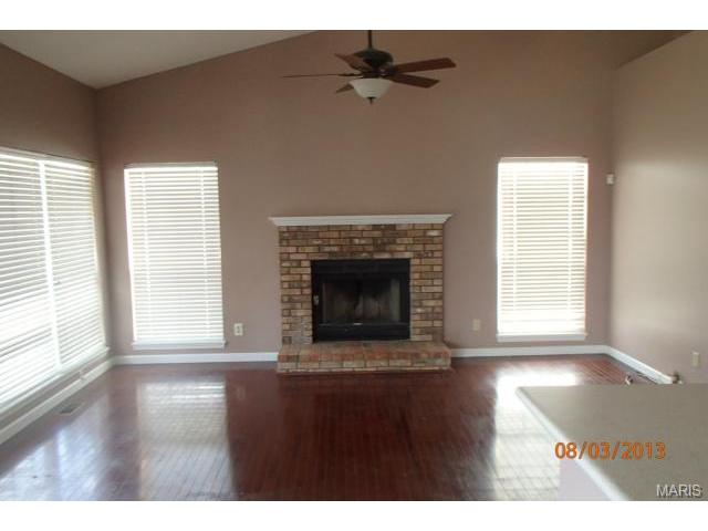 3 Betsys Flag Ct, O'fallon, MO 63366 photo 4