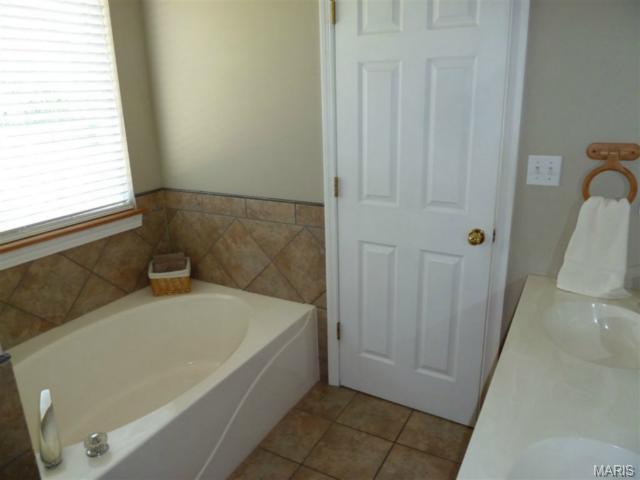 725 Diamond Pointe, O'fallon, MO 63366 photo 14
