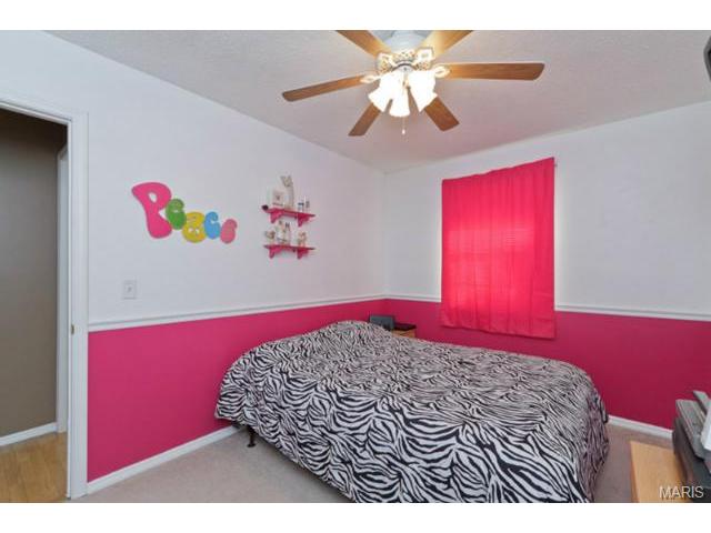 907 Clover Ln, O'fallon, MO 63366 photo 17