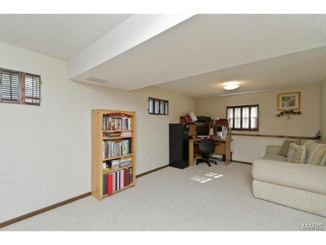 907 Clover Ln, O'fallon, MO 63366 photo 28