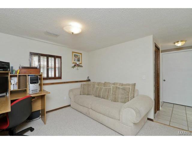 907 Clover Ln, O'fallon, MO 63366 photo 23