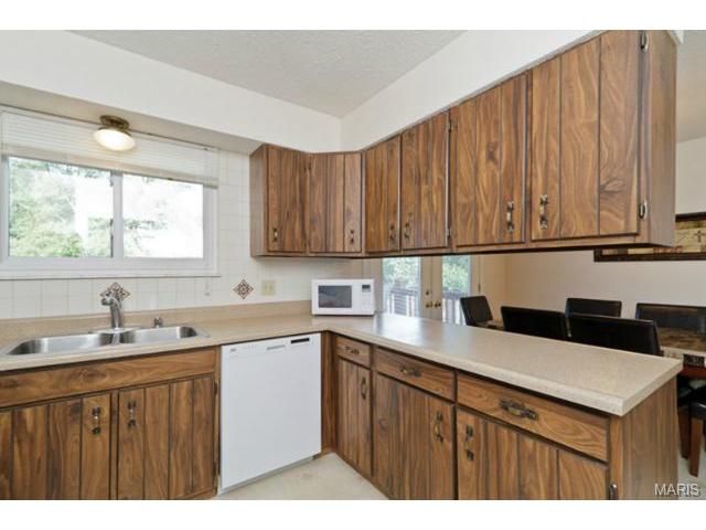 907 Clover Ln, O'fallon, MO 63366 photo 11