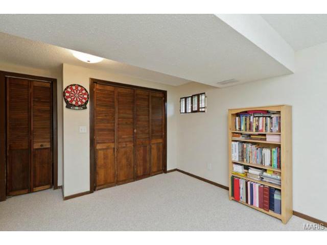 907 Clover Ln, O'fallon, MO 63366 photo 25