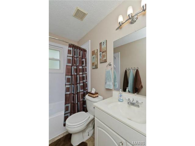 907 Clover Ln, O'fallon, MO 63366 photo 20