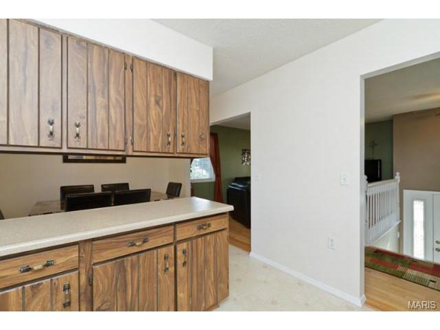 907 Clover Ln, O'fallon, MO 63366 photo 12