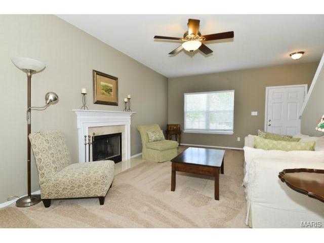1969 Briarfield Dr, O'fallon, MO 63367 photo 4