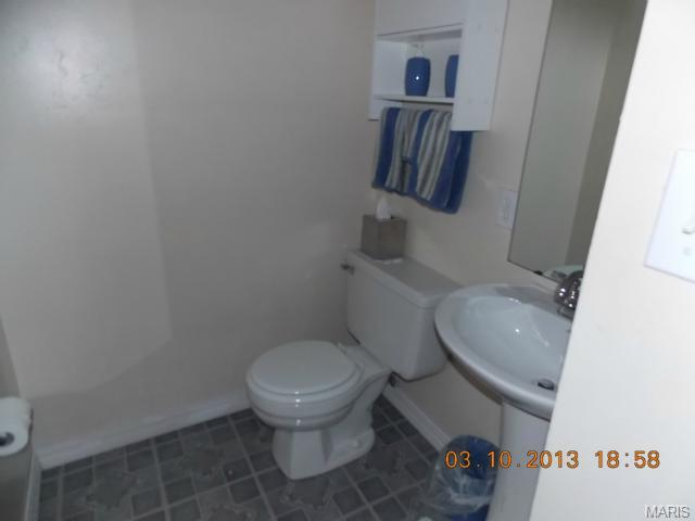821 Wendevy, Ballwin, MO 63011 photo 3