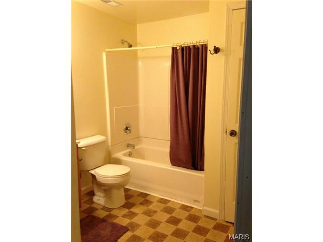 4 Deer Pointe Ct, O'fallon, MO 63366 photo 18