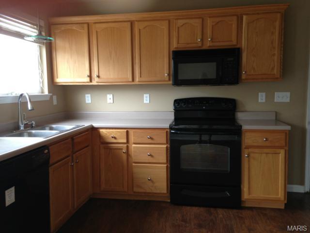 4 Deer Pointe Ct, O'fallon, MO 63366 photo 8