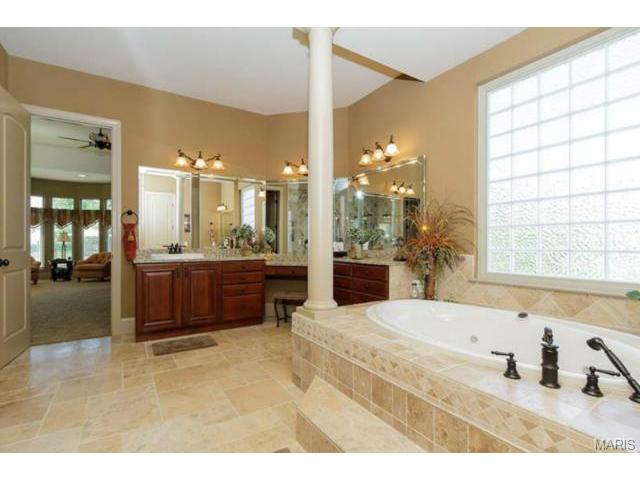 4717 Crosshaven Dr, Weldon Spring, MO 63304 photo 25