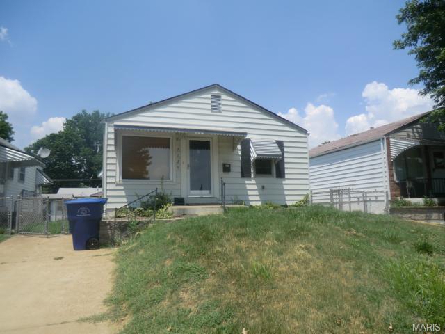7129 Sharp Ave, Saint Louis, MO 63116 photo 1