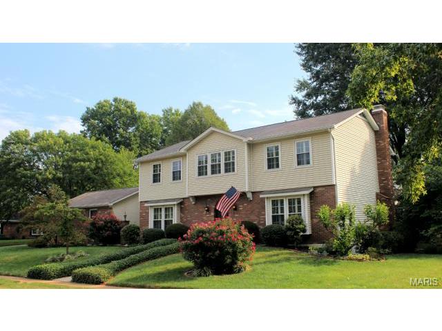 584 Rolling Glen Dr, Ballwin, MO 63011 photo 1