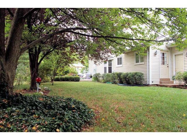 584 Rolling Glen Dr, Ballwin, MO 63011 photo 28