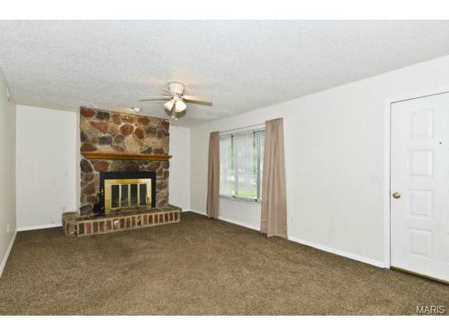 2312 Laredo, O'fallon, MO 63368 photo 3