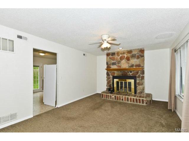2312 Laredo, O'fallon, MO 63368 photo 2