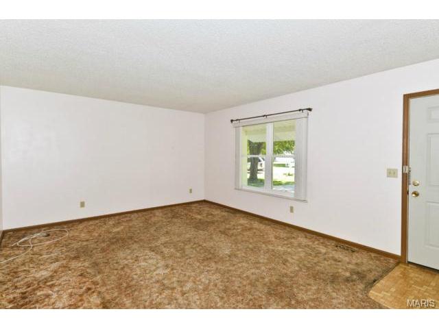 4 Oak Cir, O'fallon, MO 63366 photo 4