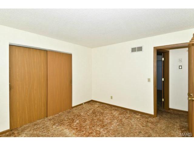 4 Oak Cir, O'fallon, MO 63366 photo 13
