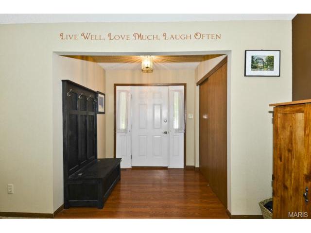 2215 Beckewith Trl, O'fallon, MO 63368 photo 2
