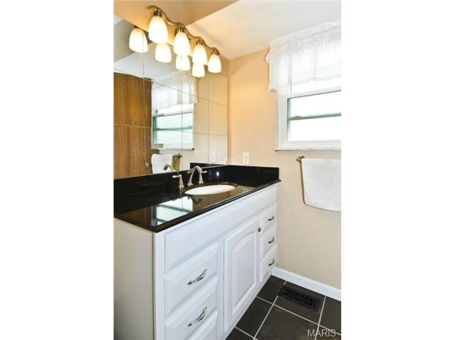 2215 Beckewith Trl, O'fallon, MO 63368 photo 11