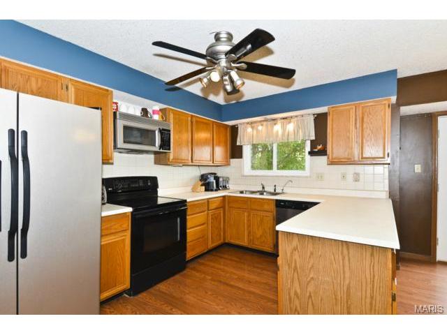 2215 Beckewith Trl, O'fallon, MO 63368 photo 9