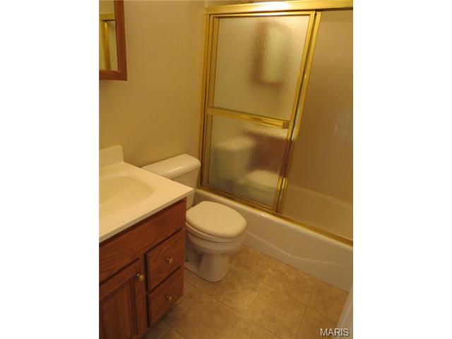 801 Daffodil Ct, O'fallon, MO 63366 photo 10